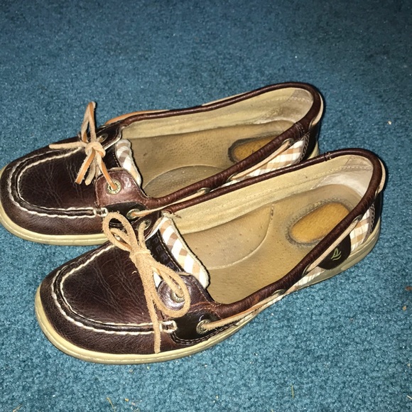 Brown Sperry’s - Picture 1 of 4